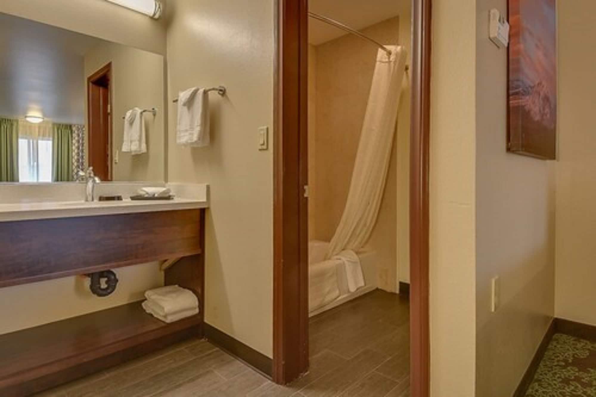 Vagabond Inn Bishop Bagian luar foto